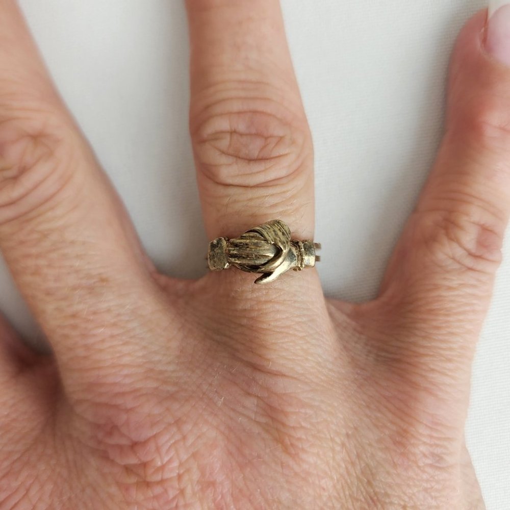 Vintage Silver His And Hers Holding Hands Ring